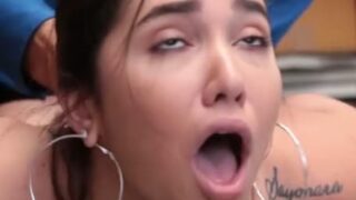 Karlee Grey Shoplyfter