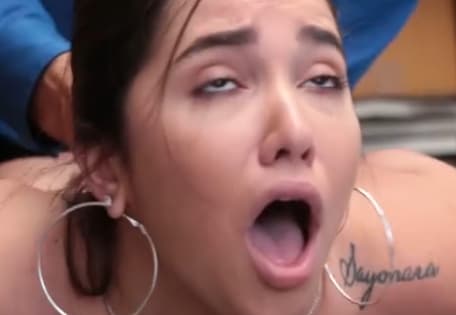 Karlee Grey Shoplyfter