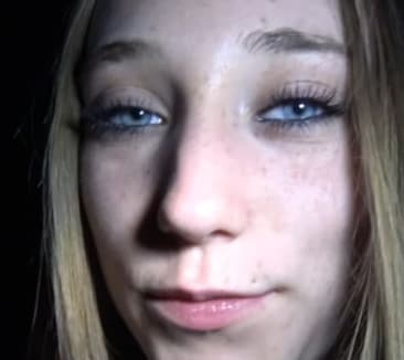 Makes 9 Guys Cum at The Gloryhole